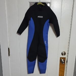 Hevto Hero Kids Neoprene Wet Suit Black/Blue Back Zip W/Pull Sz 8 EUC